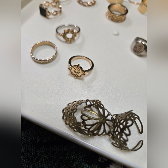 Assorted Ring Lot In Various Sized - Picture 3 of 6